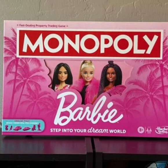 Barbie Dream Pink Monopoly Game - Picture 1 of 2